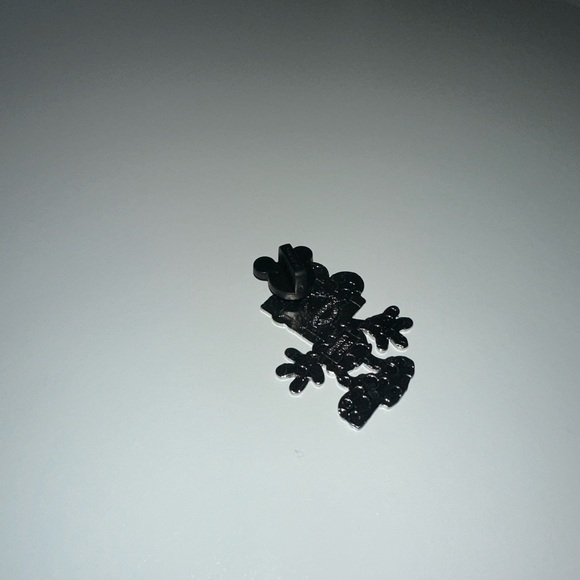 Mickey - Picture 2 of 4